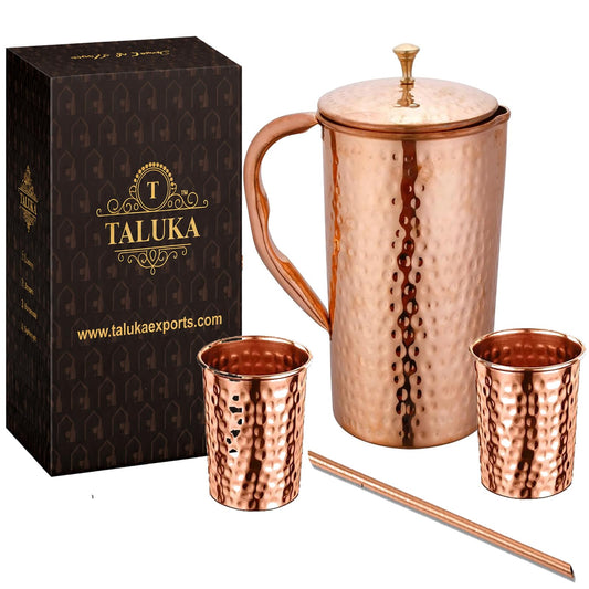 Taluka With T Logo aiguière face avant avec couvercle montrant une présentation élégante