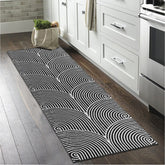 Tiffasea vue de face du tapis coureur noir et blanc apportant contraste et élégance