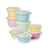 Tupperware ensemble devant montrant huit contenants et huit couvercles pour organisation facile
