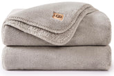 UGG plaid Whitecap face frontale apportant confort visuel et chaleur