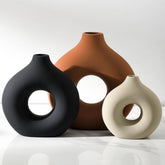 Vanselia vase ensemble face montrant design donut et élégance décorative