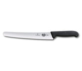 Victorinox Fibrox face avant montrant la lame et les caractéristiques, coupe précise