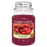 Yankee Candle Black Cherry jarre face affichant design et intensité parfumée