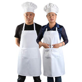 yotache ensemble face montrant tablier et toque blanc, aspect professionnel
