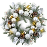 YULETIME couronne devant porte apportant accueil chaleureux