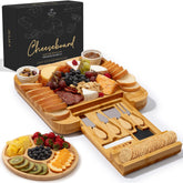 Zulay Kitchen planche complète présentant fromages et fruits, belle présentation
