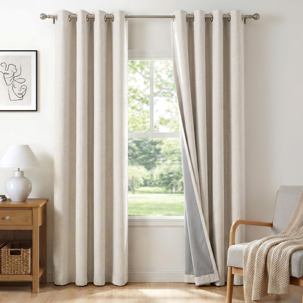100% Blackout Shield rideaux en beige vue frontale montrant occultation complète