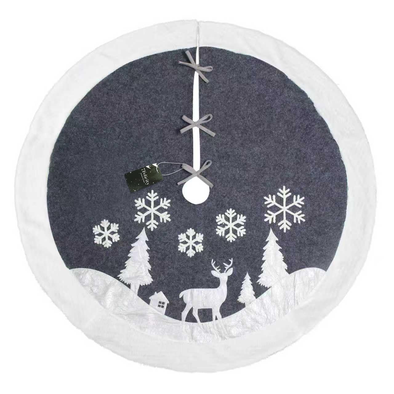 7Felicity jupe placée sous sapin montrant couverture du pied et propreté