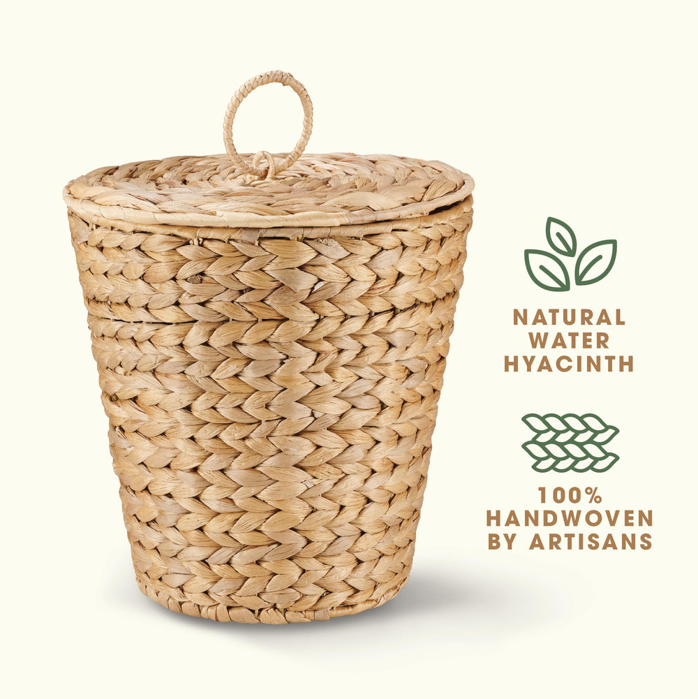 84ECO corbeille à côté d’un livre pour comparaison d’échelle