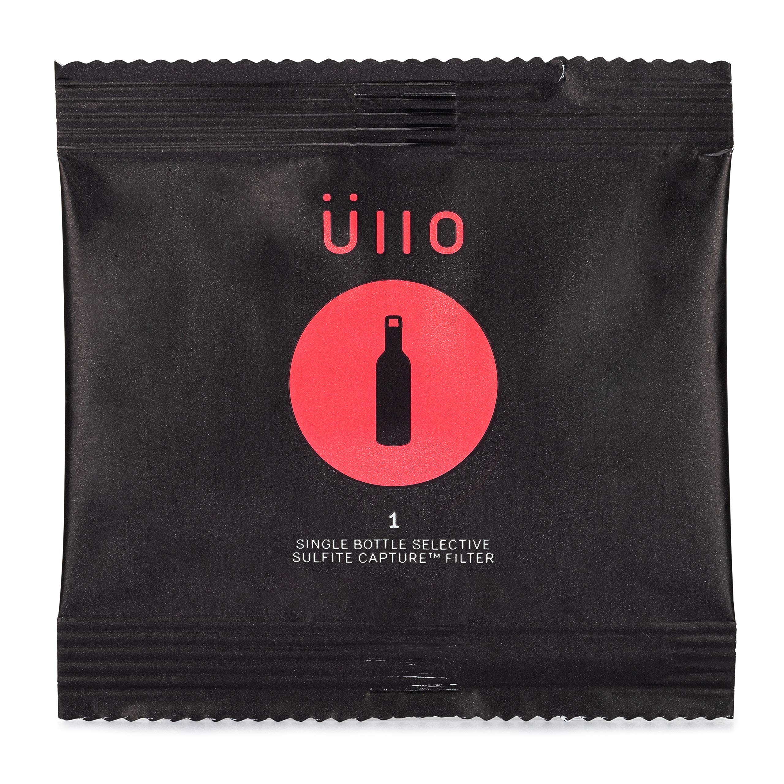 Üllo en usage sur une bouteille montrant filtration simple et dégustation améliorée
