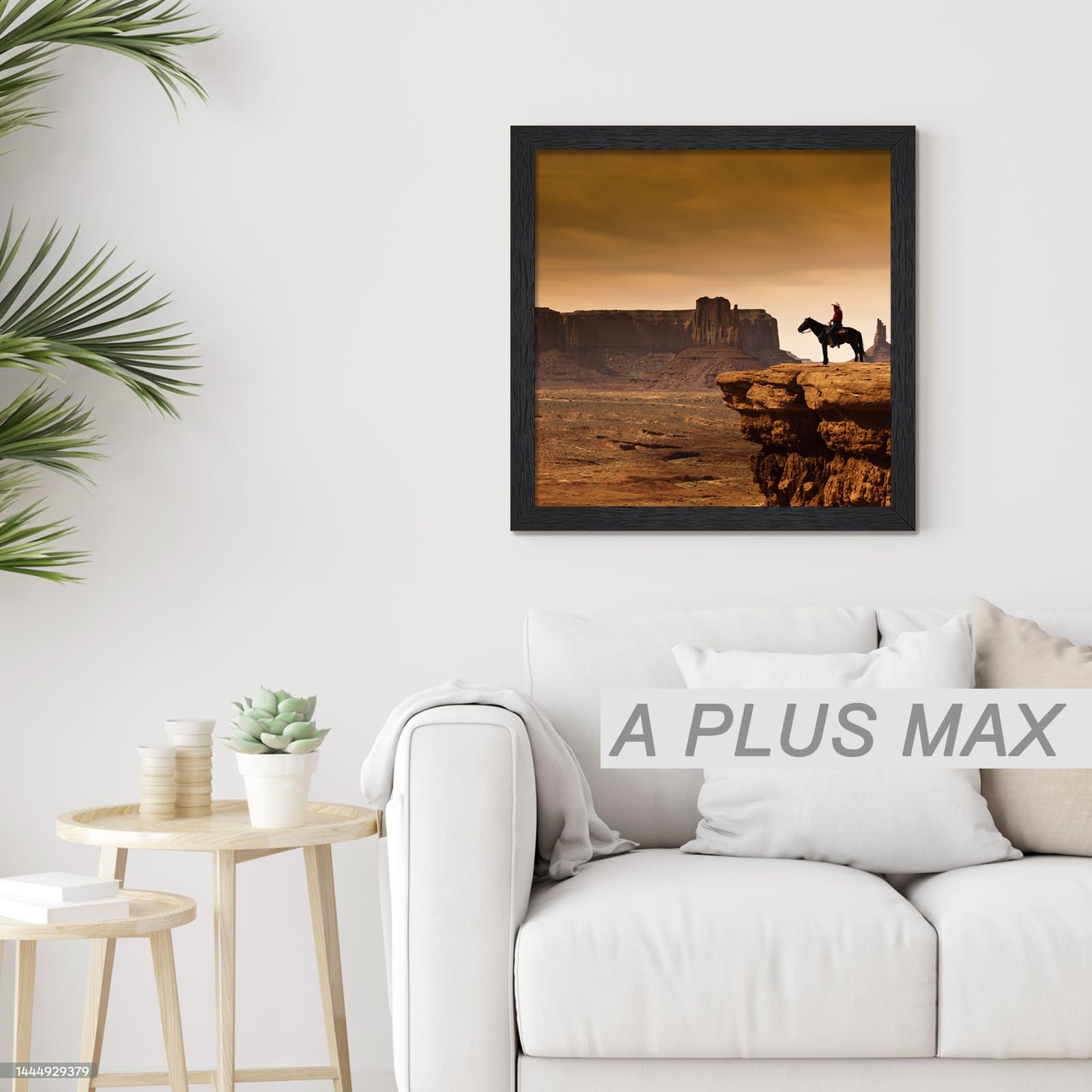 A PLUS MAX cadre installé dans un salon pour démontrer style et intégration déco
