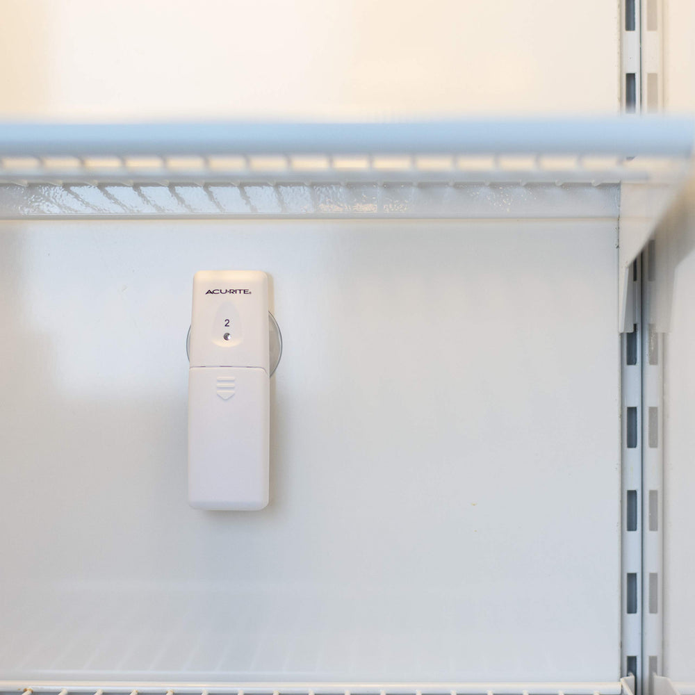 AcuRite écran monté magnétiquement sur porte pour installation sans outils