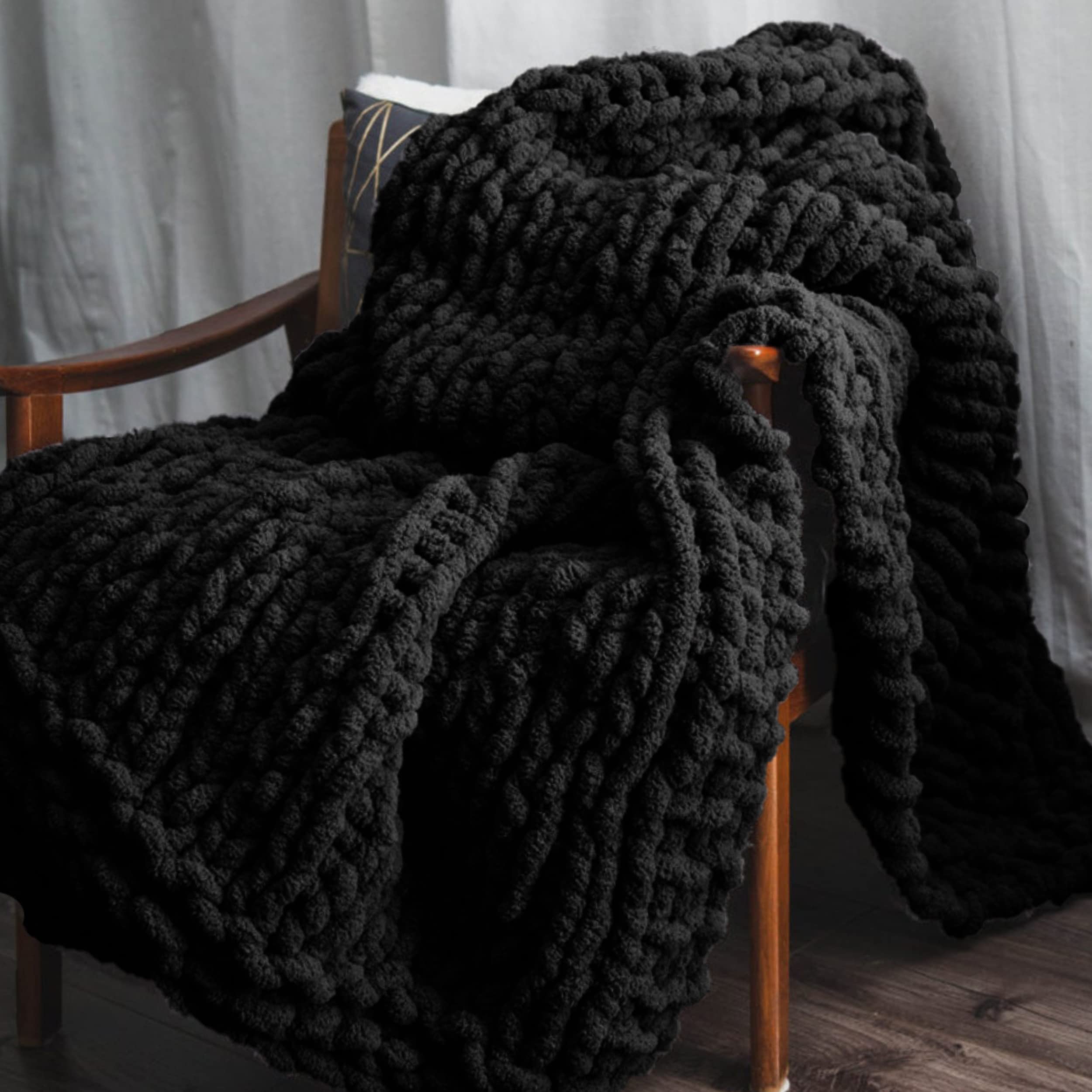 Adyrescia gros plan chenille montrant douceur et toucher luxueux