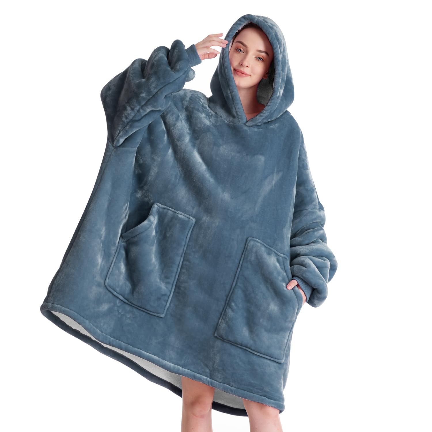 Aemicion hoodie face avant montrant coupe oversized et confort