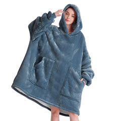 Aemicion hoodie face avant montrant coupe oversized et confort