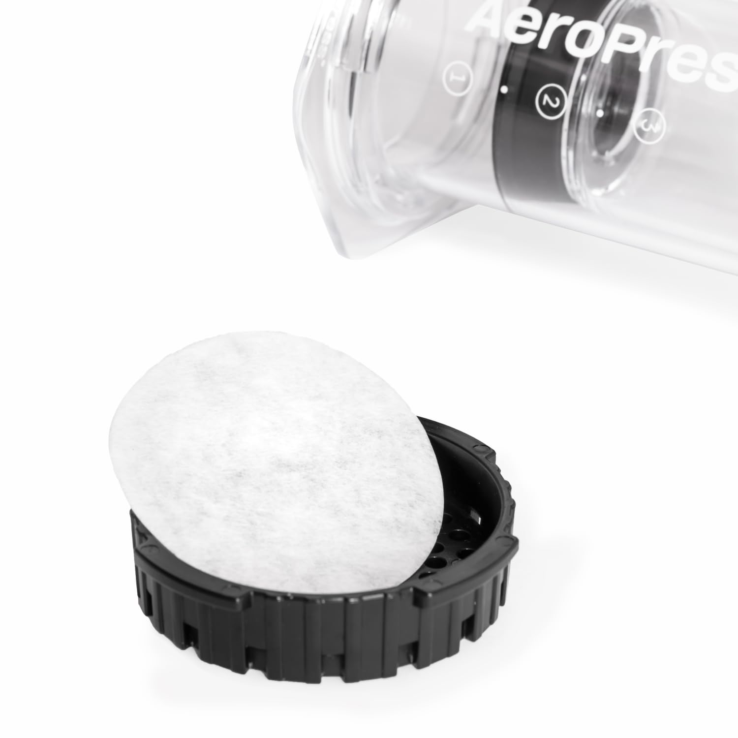 AeroPress gros plan du papier filtre montrant finesse et filtration nette
