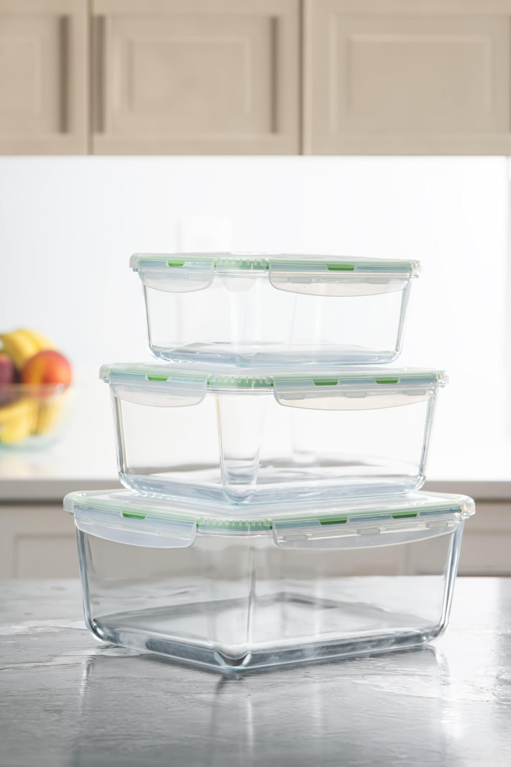 AGTRADE plat en verre dans le four illustrant résistance au chauffage et polyvalence