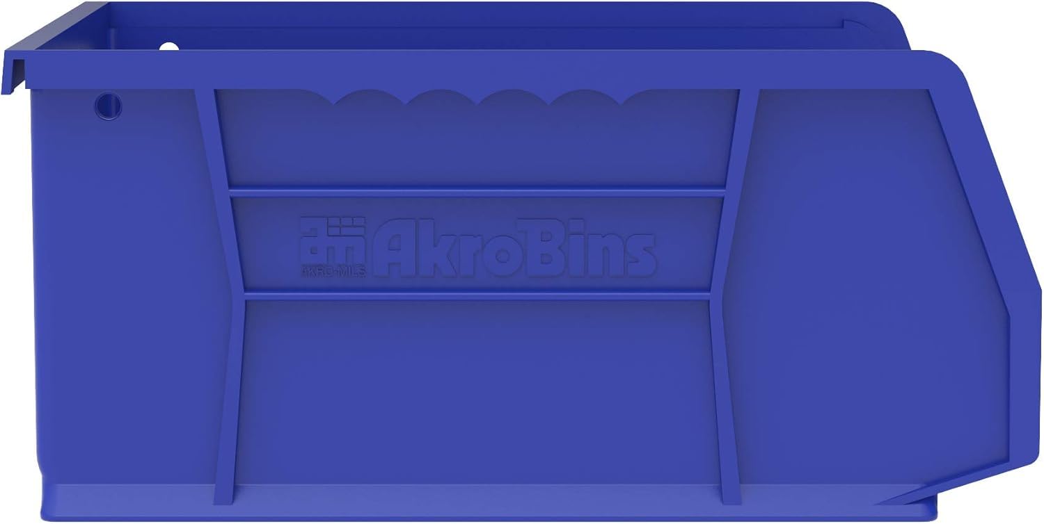 akro-mils utilisé en atelier avec pièces et outils organisés