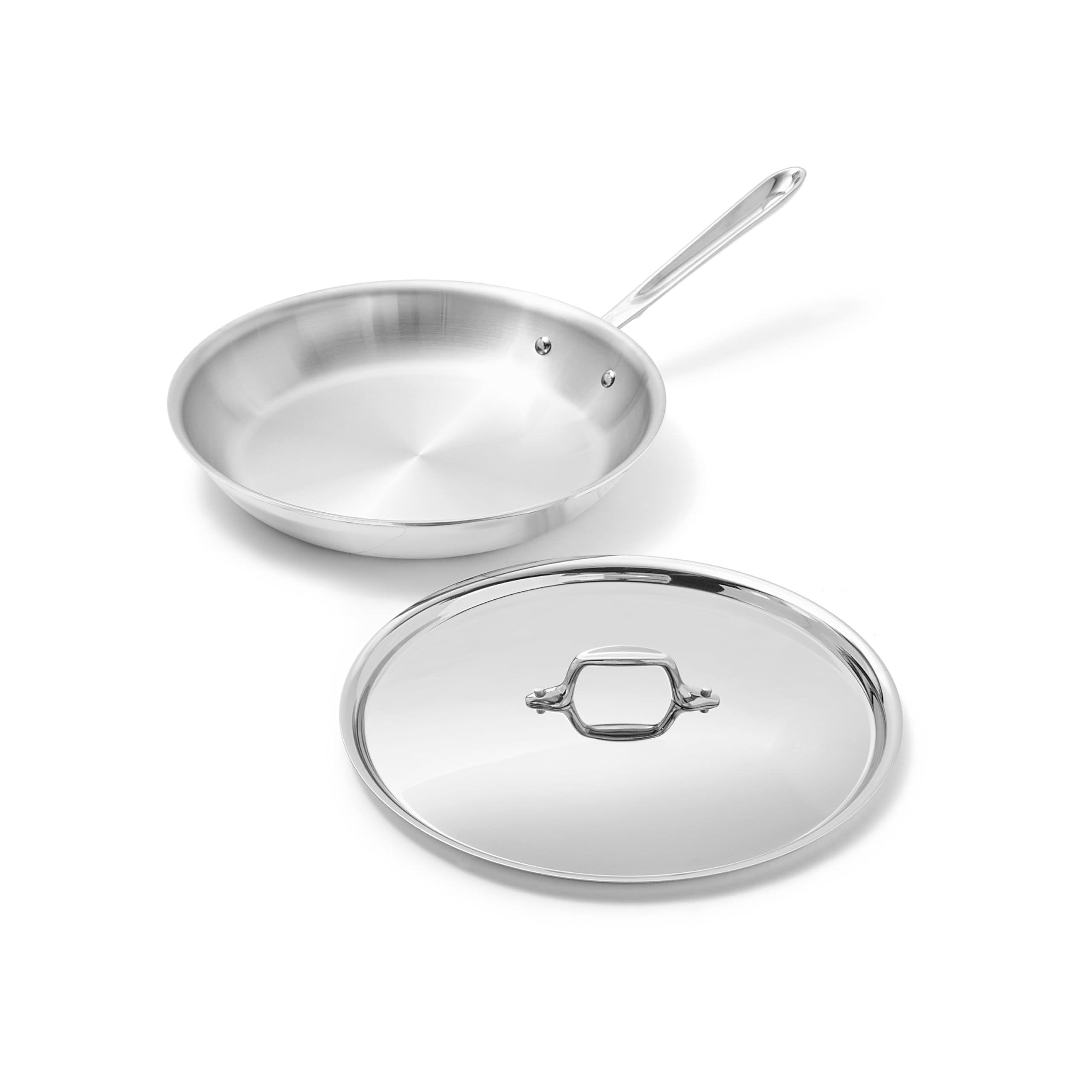 All‑Clad poêle D3 30 cm vue de face montrant la surface et le couvercle, parfaite pour saisir