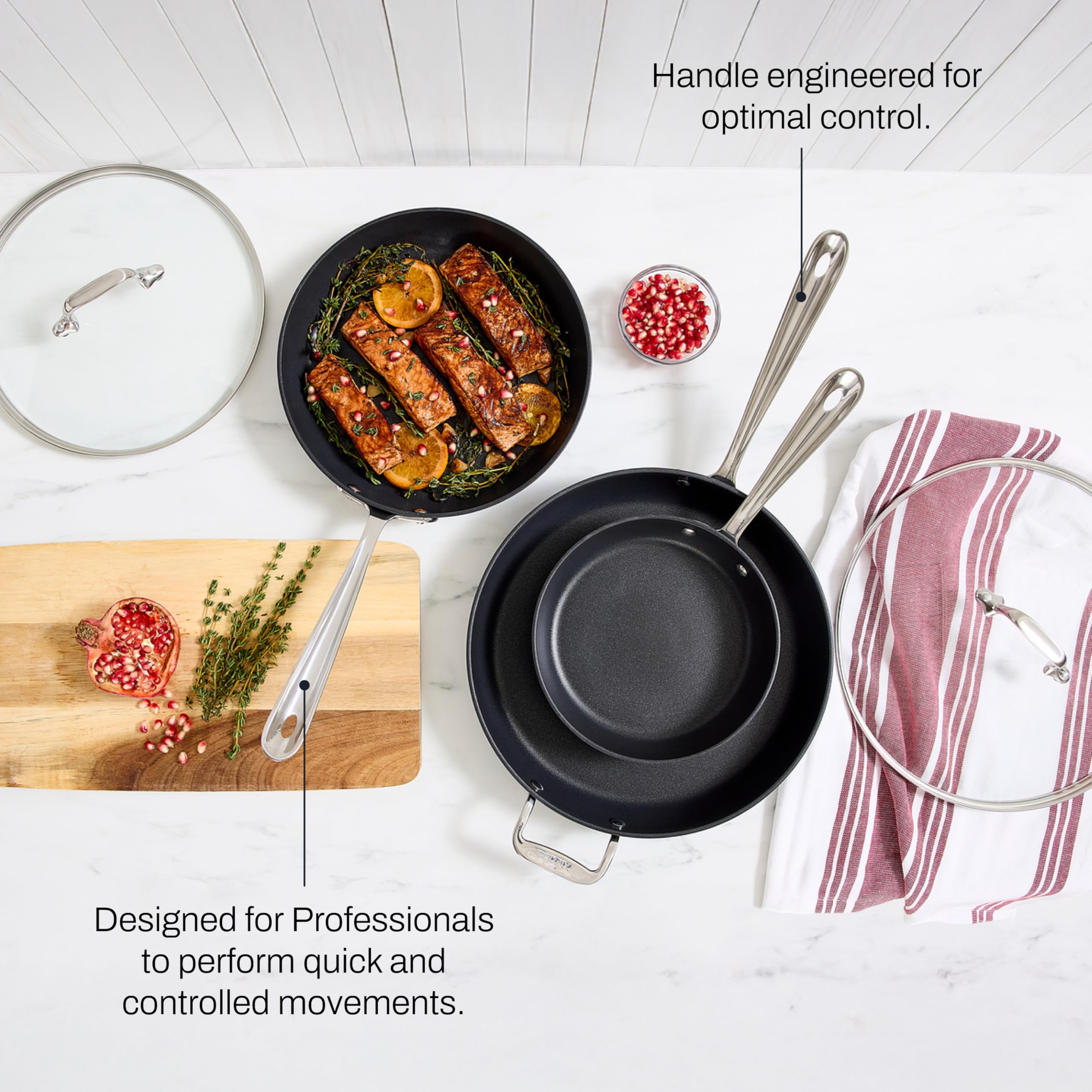 All‑Clad HA1 mise en scène cuisine moderne montrant performance et design élégant