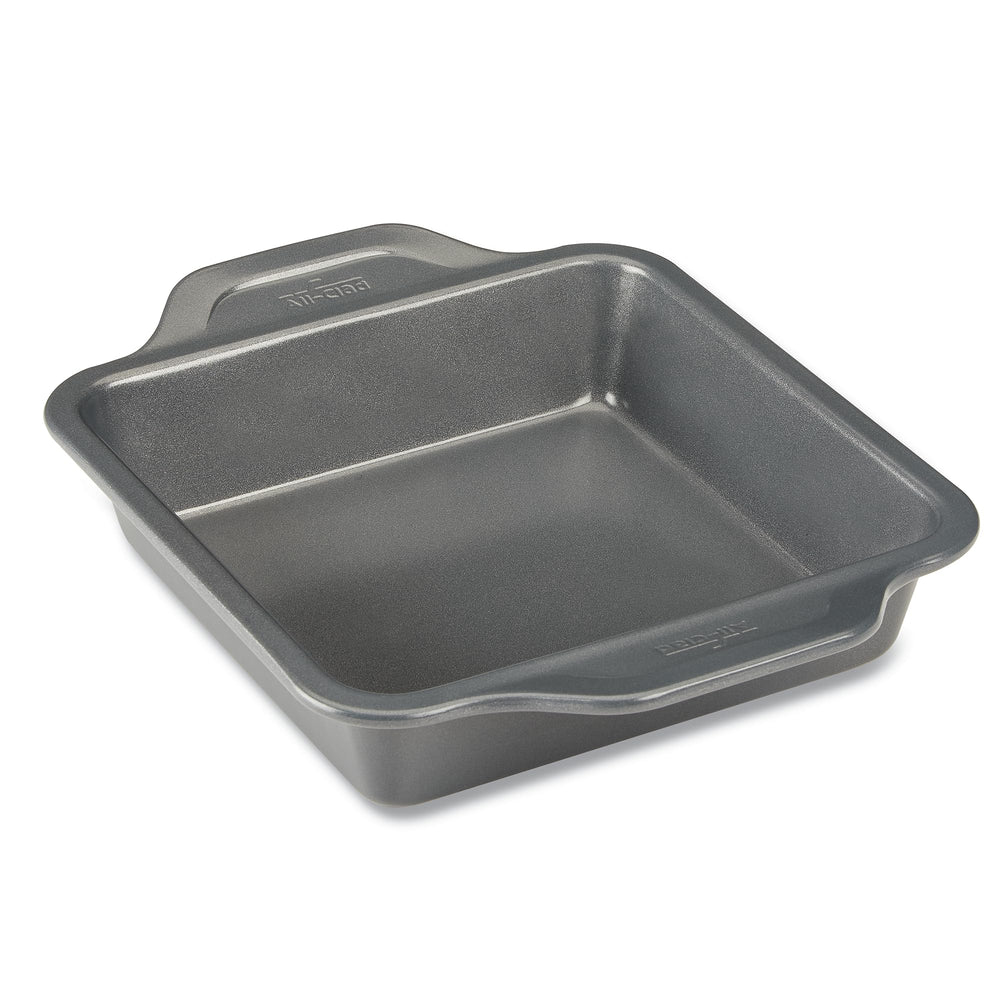 All-Clad moule carré face avant montrant construction robuste pour cuisson uniforme