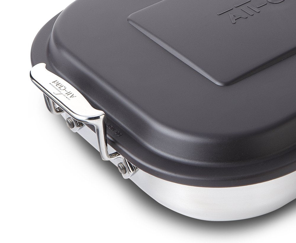 All-Clad plat lasagnes en situation sur table présentation directe pratique