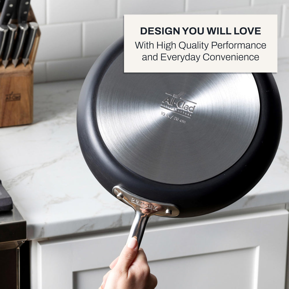 All‑Clad les deux poêles avec couvercles pour cuisson surveillée et pratique