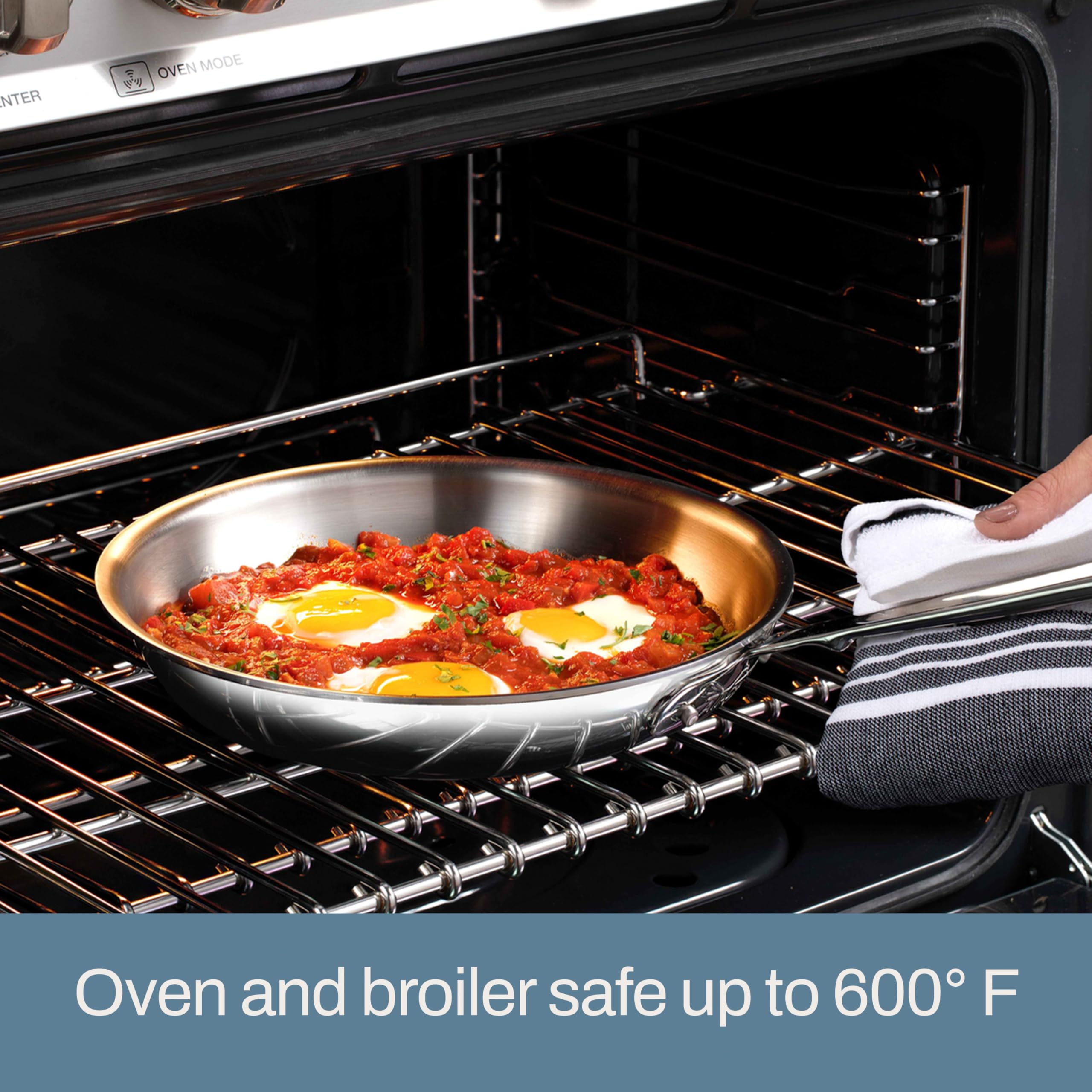All‑Clad surface inox montrant texture de cuisson pour brunir uniformément