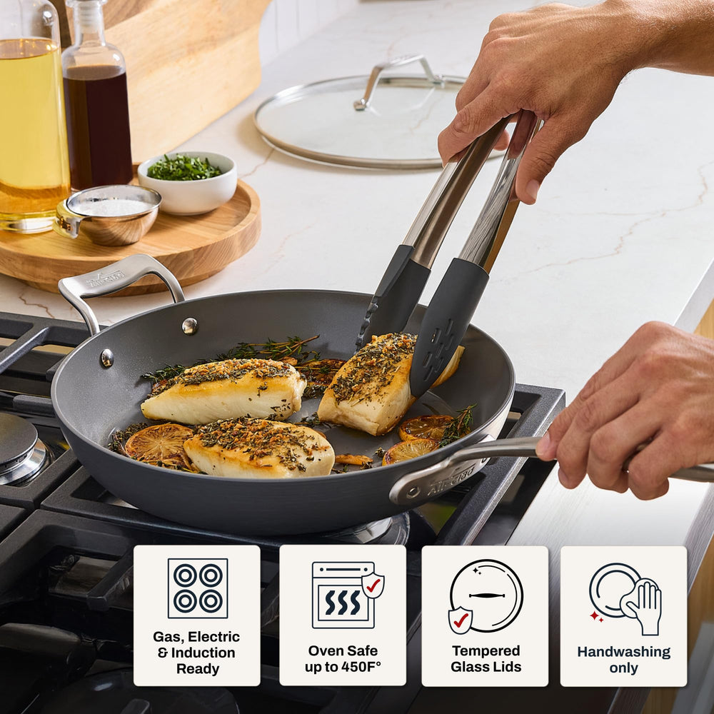 All‑Clad base inox optimisée pour induction assurant distribution homogène de la chaleur