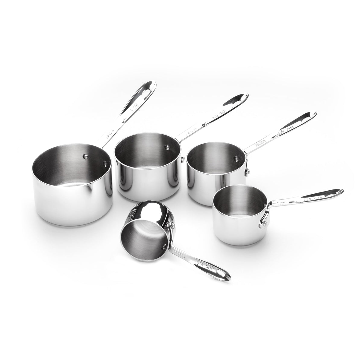 All-Clad tasses devant l'emballage montrant design élégant et robustesse