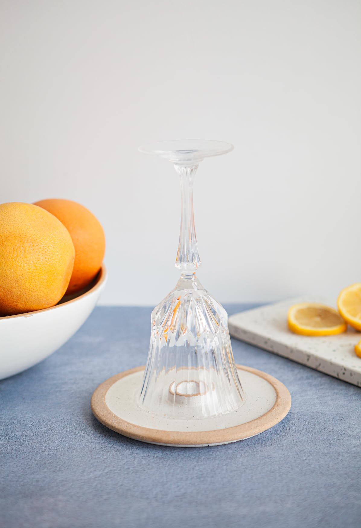 Amarcado gros plan du bord de verre après utilisation montrant un nappage uniforme
