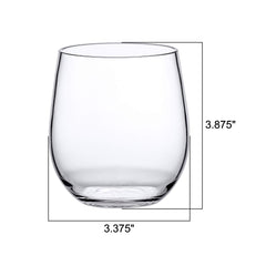 Amazing Abby Cindy comparaison de taille posés à côté d'une bouteille pour l'échelle pratique