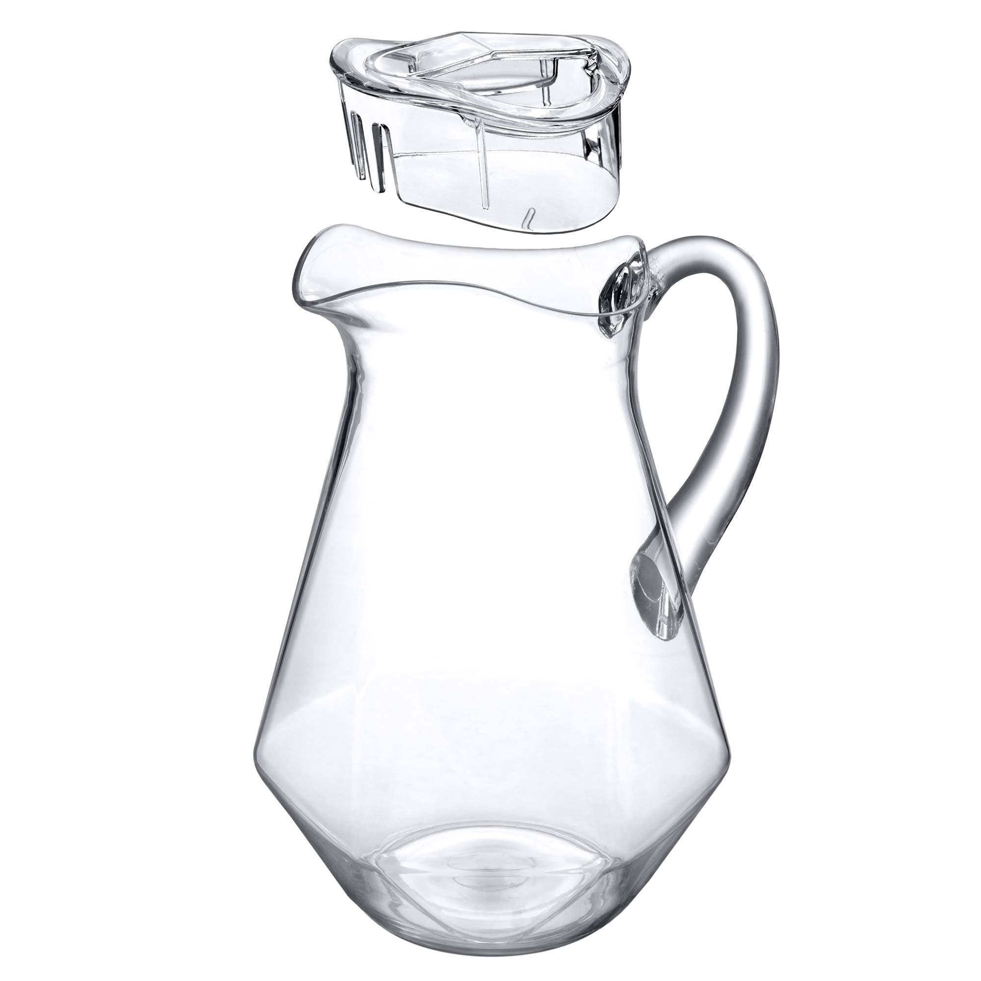 Amazing Abby comparaison taille près d'un verre pour évaluer contenance