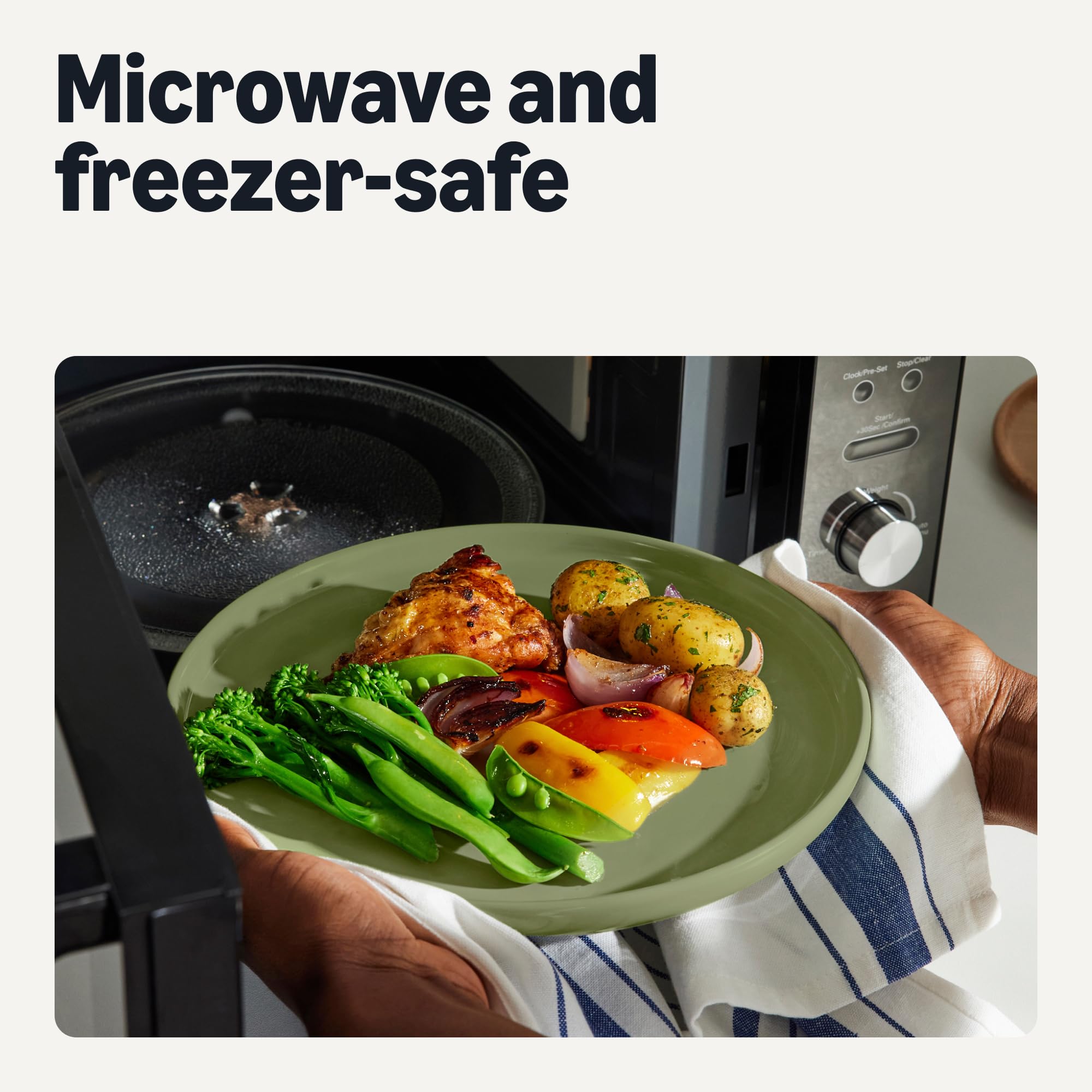 Amazon Basics assiette en usage présentant plat principal attractif