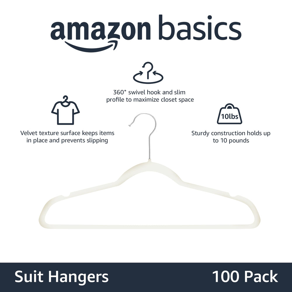 Amazon Basics gros plan sur la texture velours qui empêche les vêtements de glisser