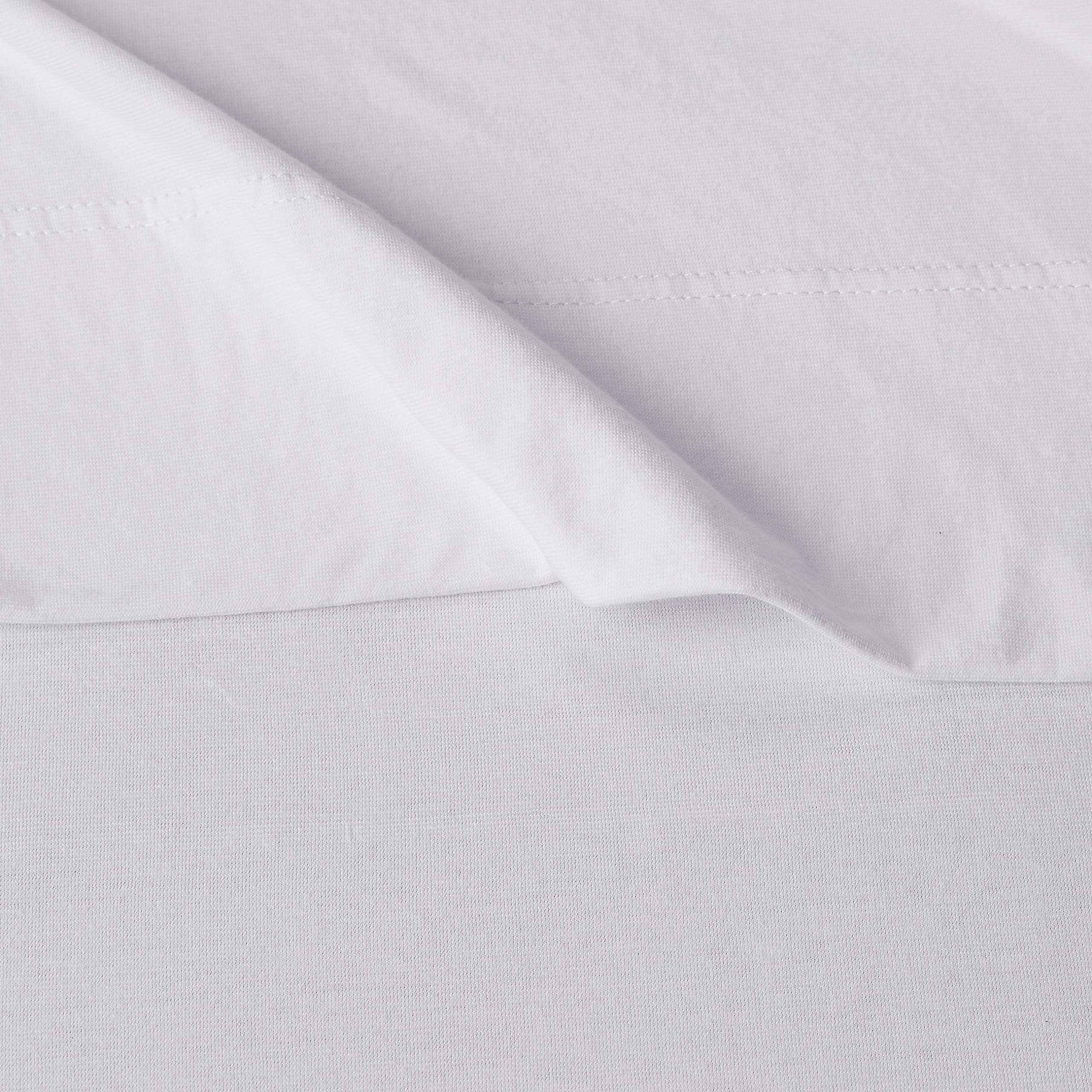 Amazon Basics comparaison taille matelas montrant drap-housse adapté jusqu'à 14 pouces