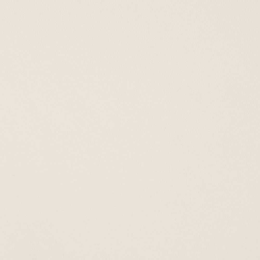 Amazon Basics couette beige en mise en scène chambre illustrant l'harmonie décorative