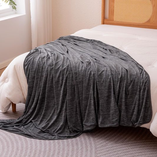 Amazon Basics gros plan texture du tissu illustrant la douceur et l'aération