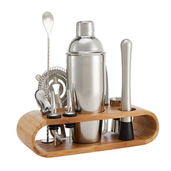 Amazon Basics vue d'ensemble du set 10 pièces montrant shaker et accessoires pratiques