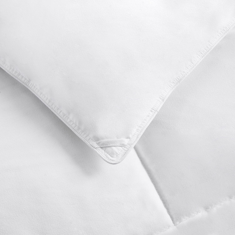 Amazon Basics vue avant de la couette Full/Queen offrant couverture généreuse