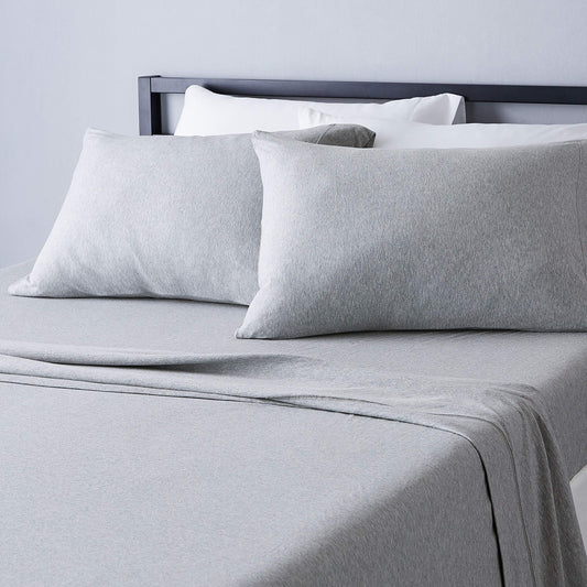 Amazon Basics face avant emballage montrant le set et sa couleur gris clair, présentation nette
