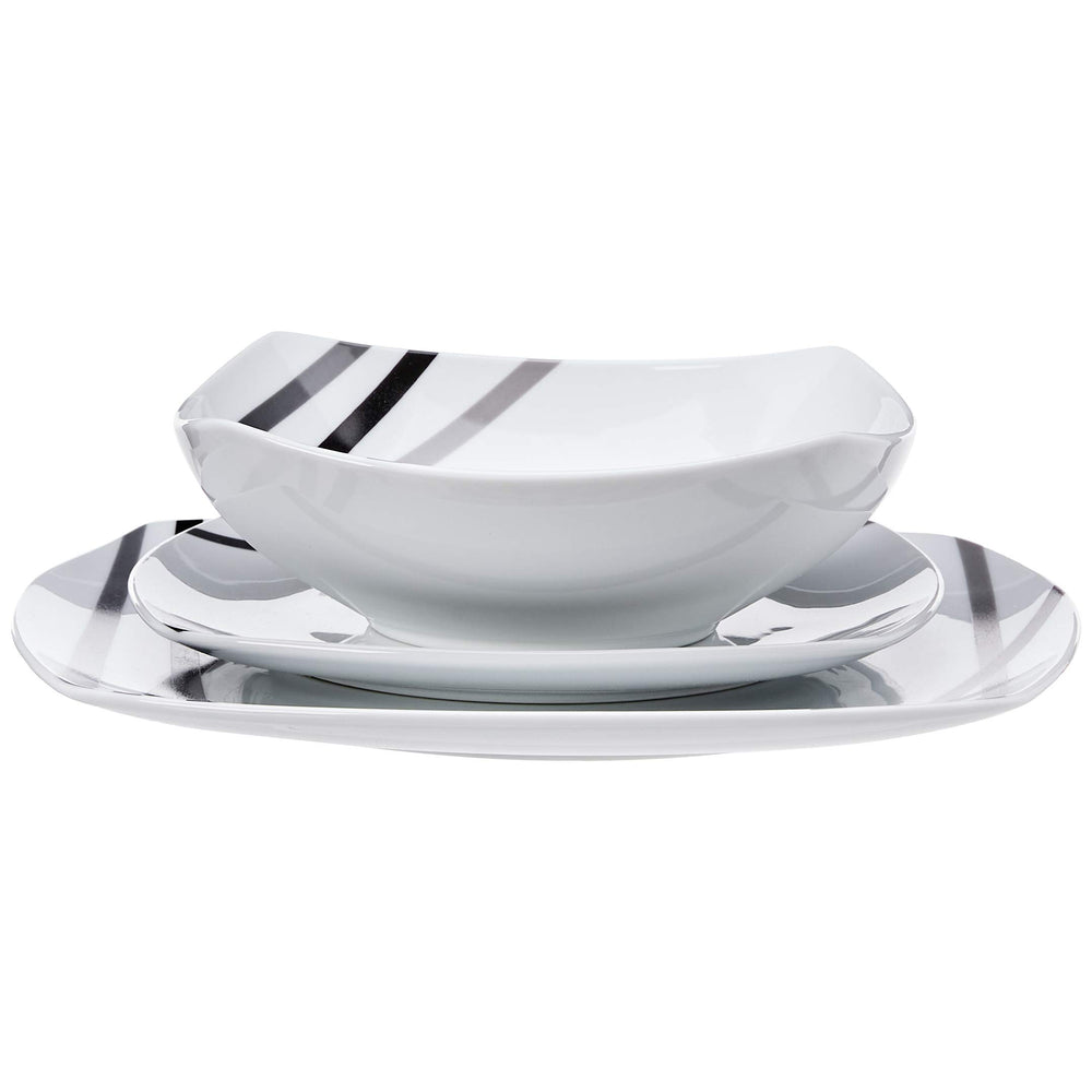 Amazon Basics mise en scène sur table soulignant style moderne et coordination déco