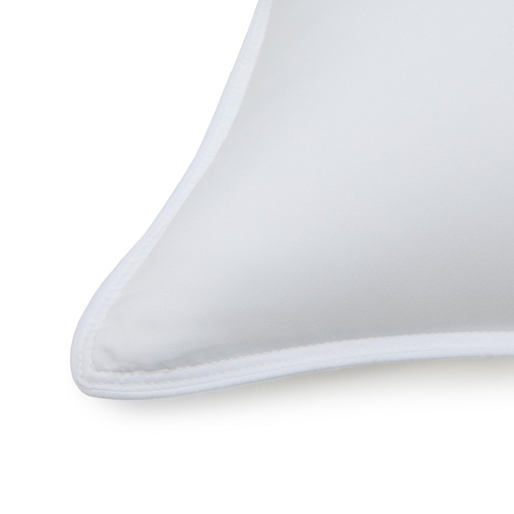 Amazon Basics oreiller sous vide à l'expédition pour gain de place et protection