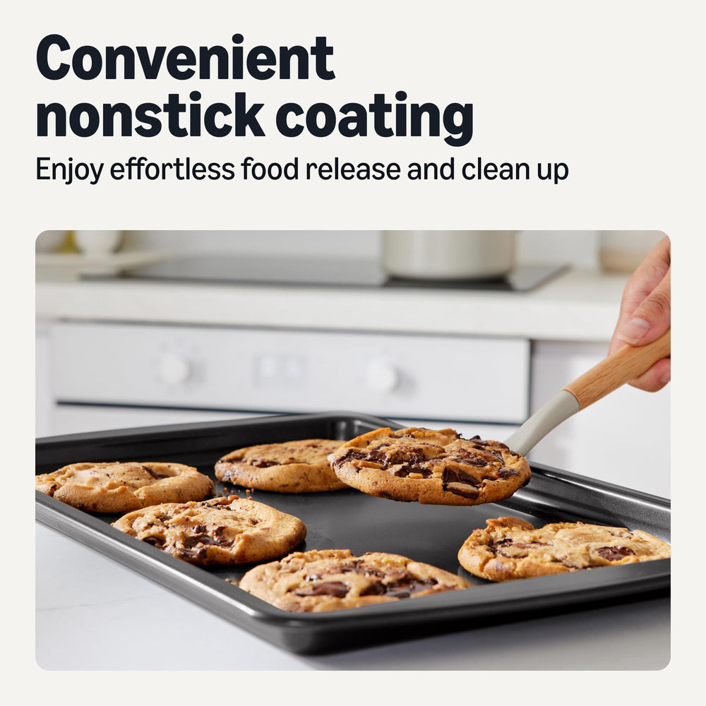 Amazon Basics plaques empilées pour démontrer gain de place et rangement compact