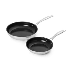 Amazon Basics poêle 25 cm vue de face, cuisson homogène garantie