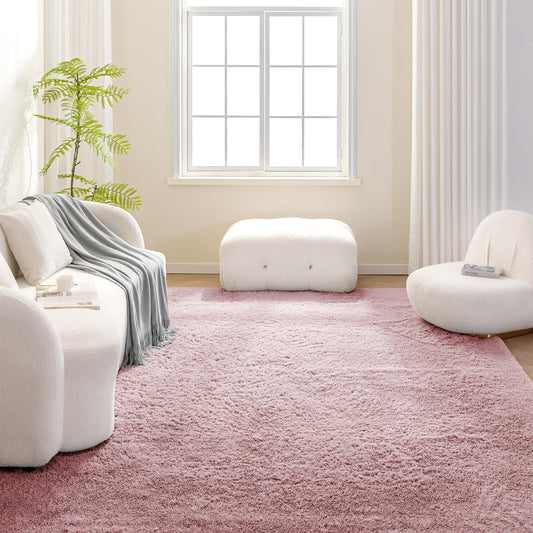 Gros plan fibres Amazon Basics montrant texture pelucheuse et confort