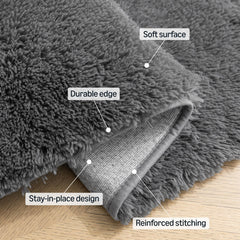 Amazon Basics coupe montrant la mousse mémoire sous le tapis, confort ergonomique