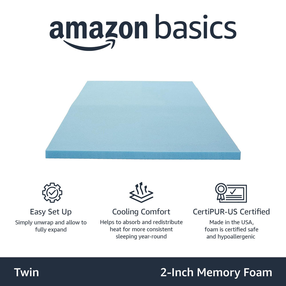 Gros plan mousse infusée de gel Amazon Basics montrant texture respirante