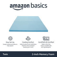Gros plan mousse infusée de gel Amazon Basics montrant texture respirante