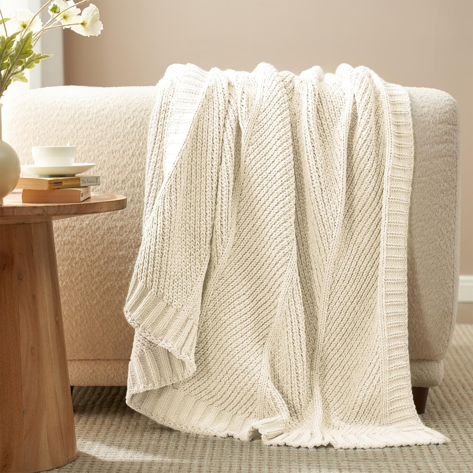 Amélie Home vue recto du plaid ivoire montrant douceur et style